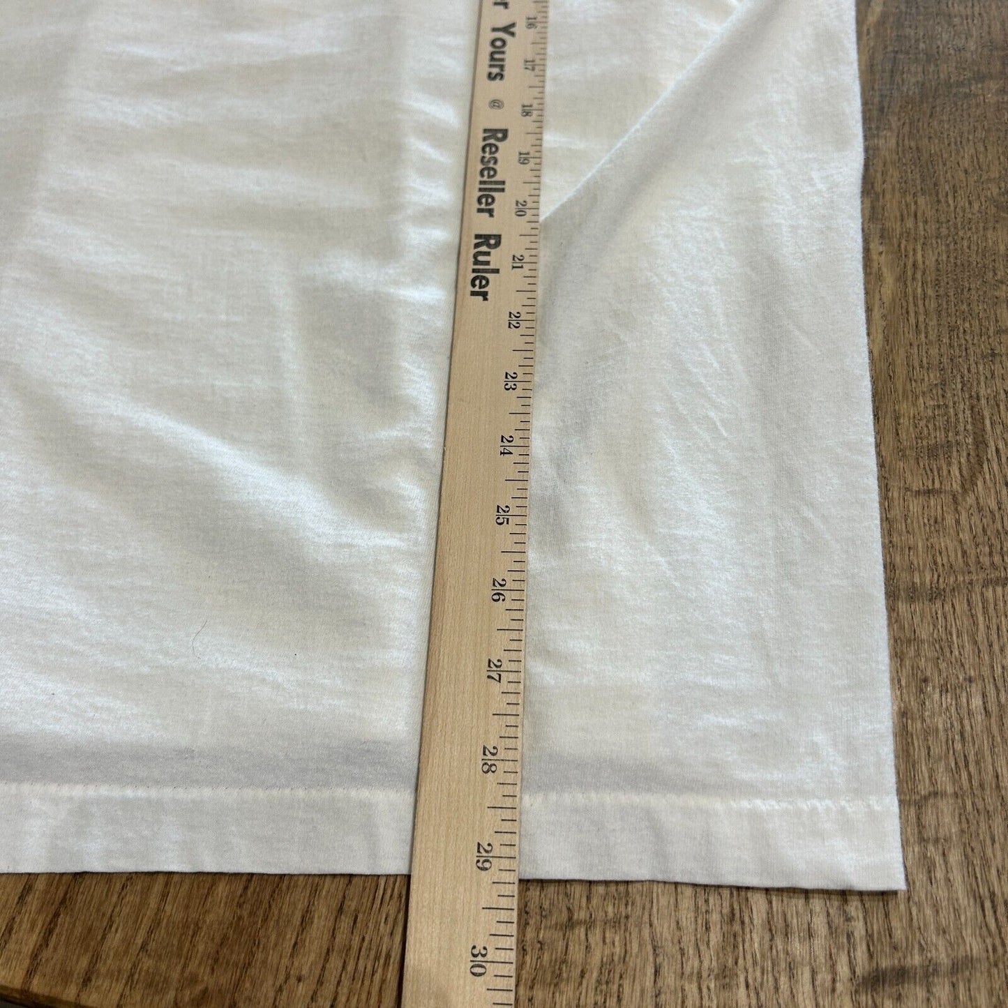 VINTAGE 90s | Chicago Bulls 30 Years & Running Logo T-Shirt sz L