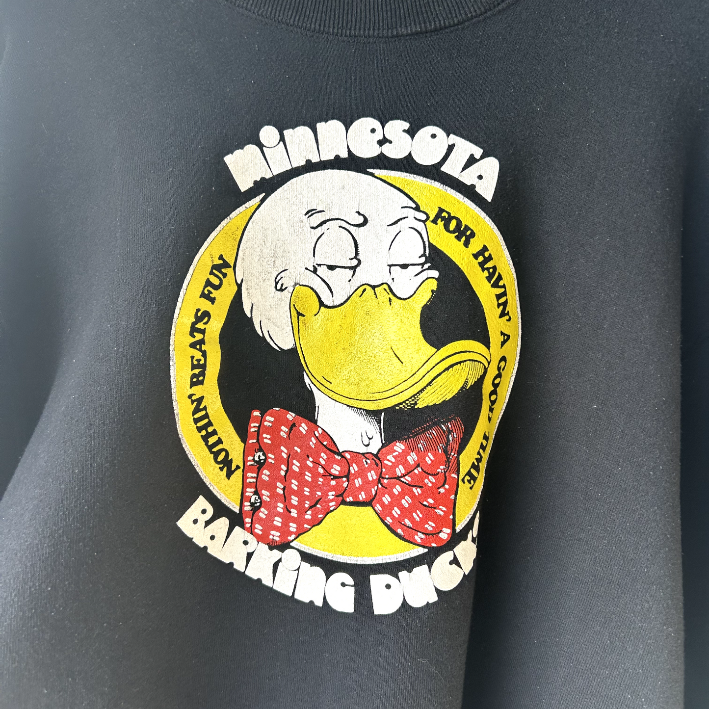 VINTAGE 90s | Minnesota Barking Duck Black Crewneck Sweater sz M-L Adult