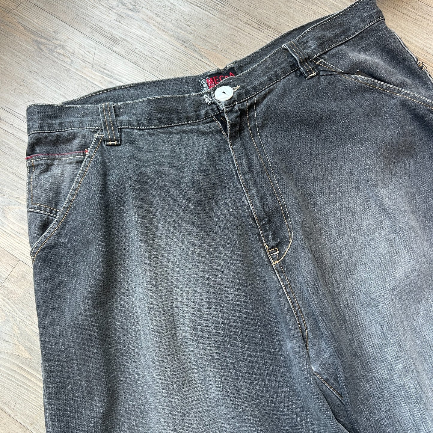 VINTAGE Y2K | Mecca Faded Black Baggy Jean Shorts sz W40