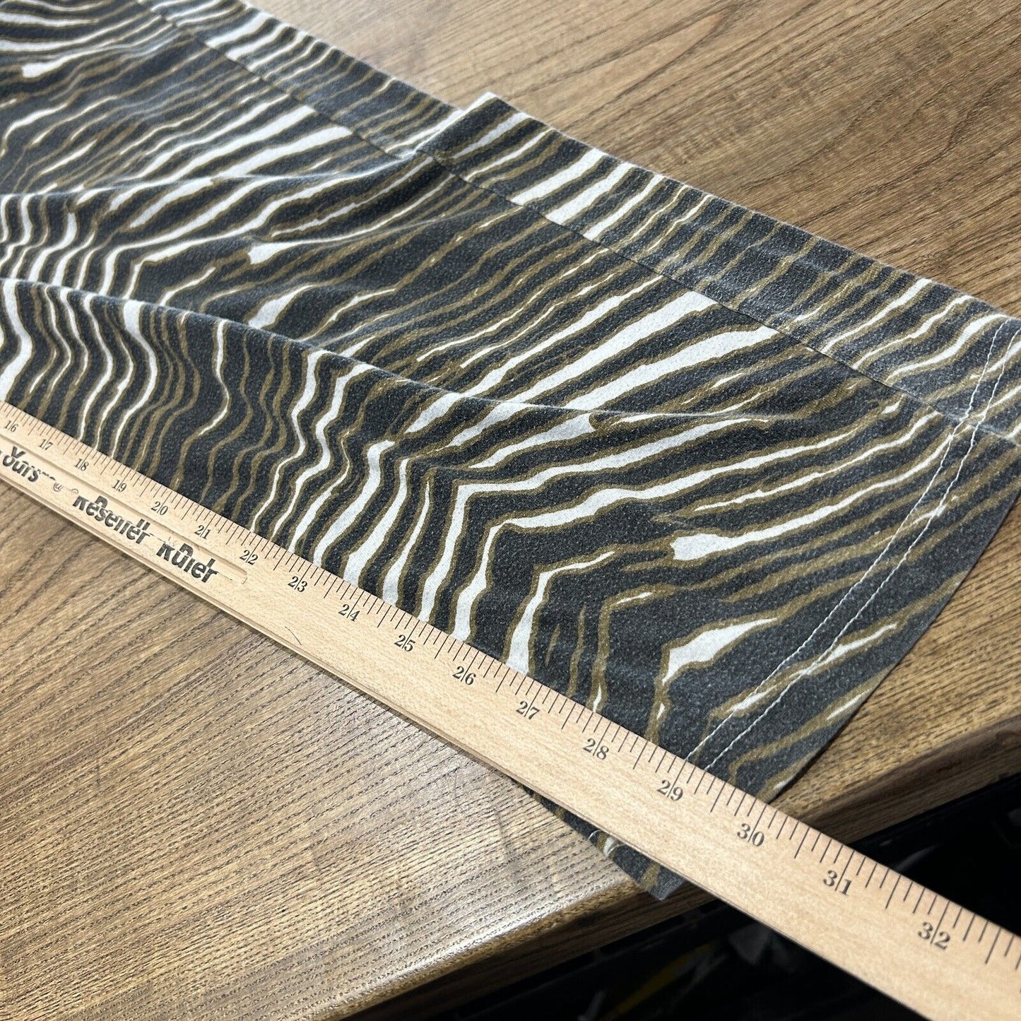 VINTAGE 90s | Zubaz Green Bay Tiger Stripe Sweat Pants sz L