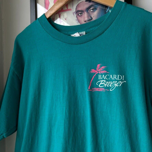 VINTAGE 90s | Bacardi Breezer Alcohol Promo T-Shirt sz M