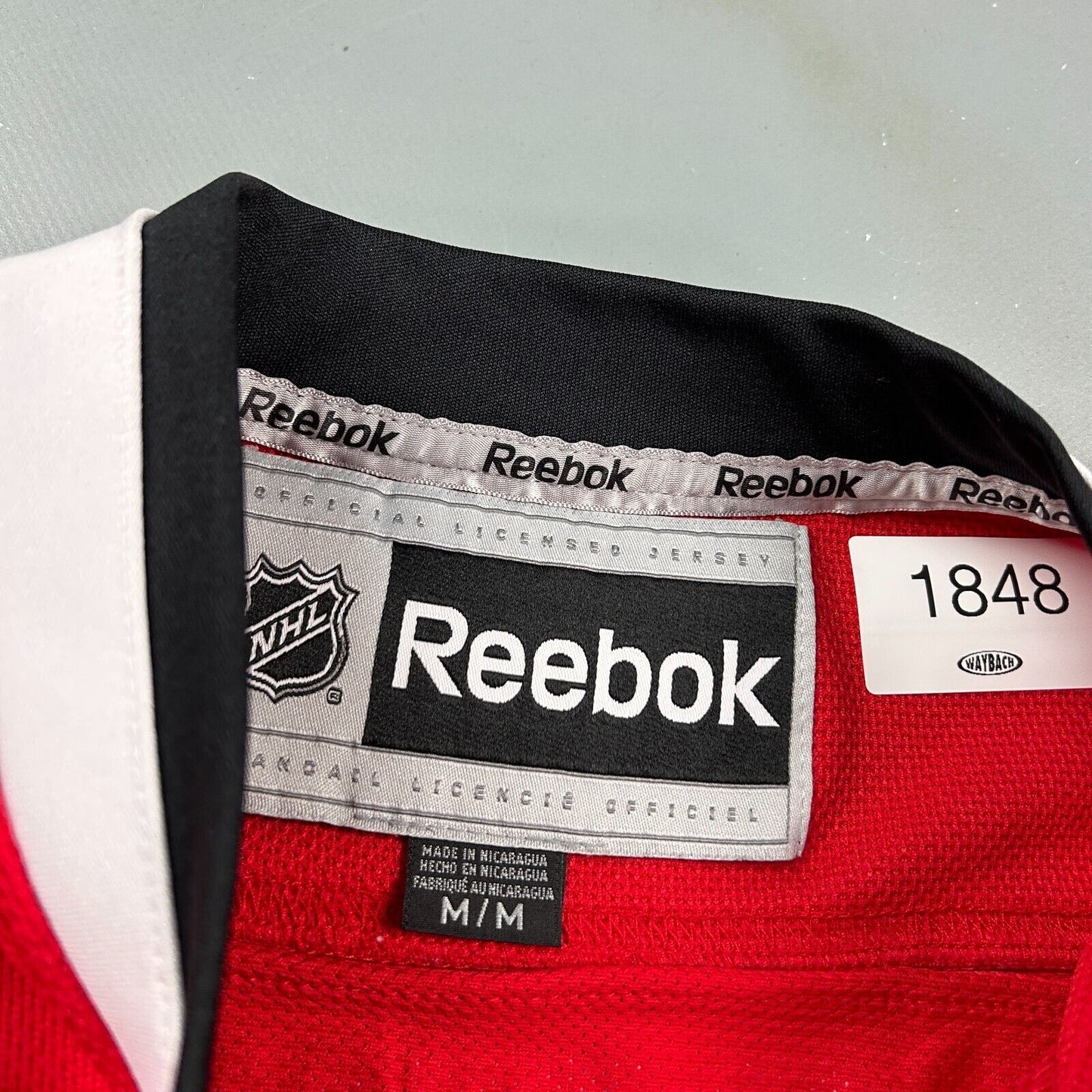 VINTAGE | Chicago Blackhawks NFL Reebok #19 Toews Hockey Jersey sz M Adult