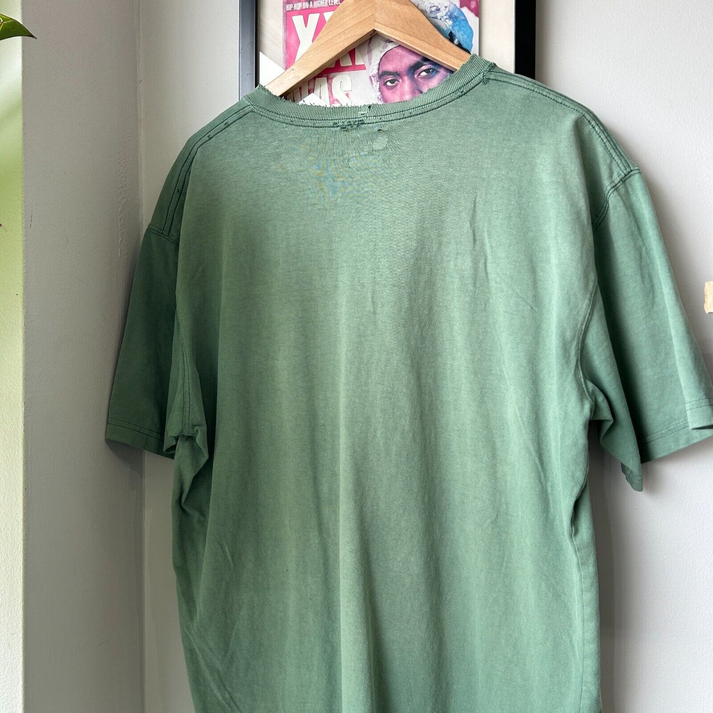 VINTAGE | CARHARTT Sun Faded Green Thrashed Logo T-Shirt sz M Adult