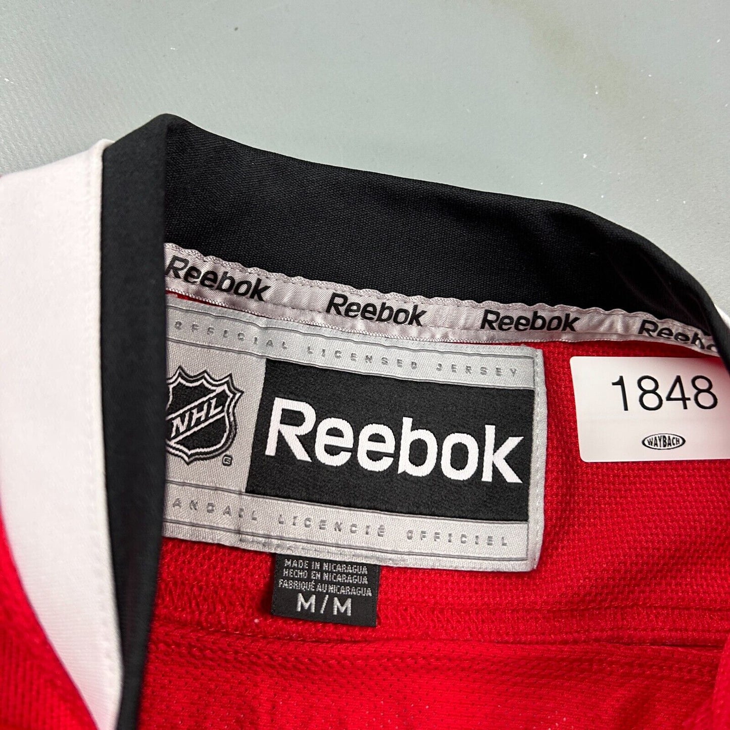VINTAGE | Chicago Blackhawks NFL Reebok #19 Toews Hockey Jersey sz M Adult
