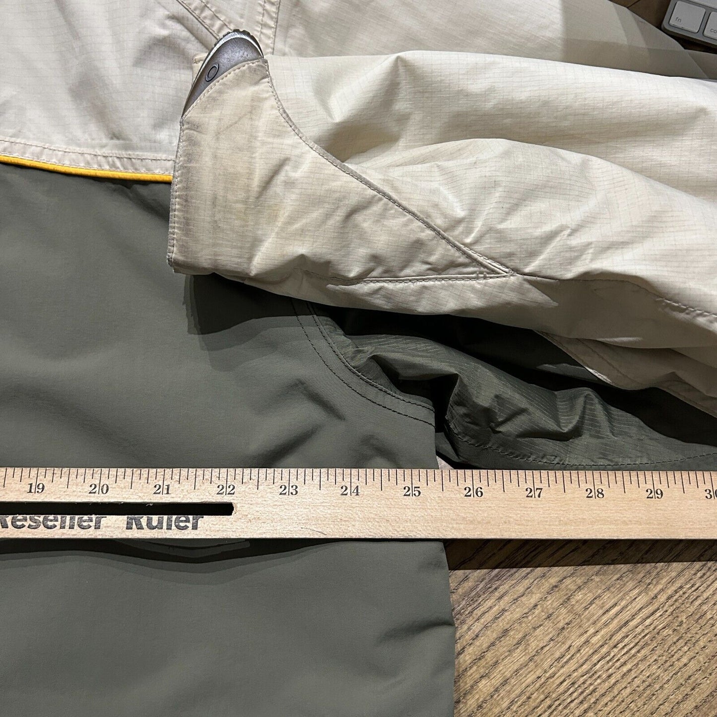 VINTAGE | Oakley Nitro Fuel Layer 2 Snowboard Jacket sz L