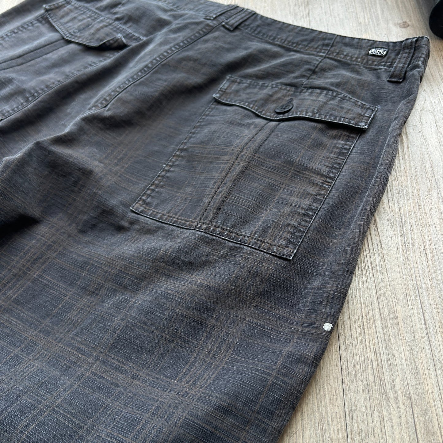 VINTAGE Y2K | Vans Black Plaid Loose Fit Shorts sz W38