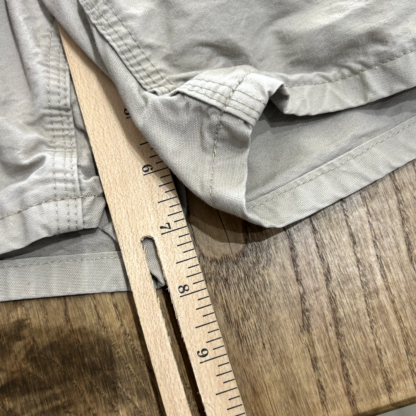 VINTAGE | Y2K Carhartt Carpenter Workwear Shorts sz W38 Beige