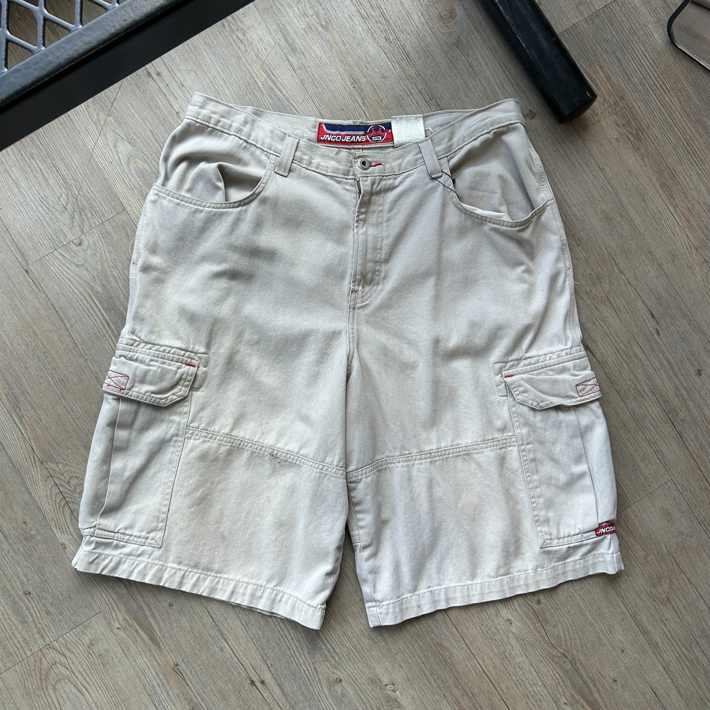 VINTAGE 90s Y2K | Jnco Jeans Baggy Cargo Shorts sz W38