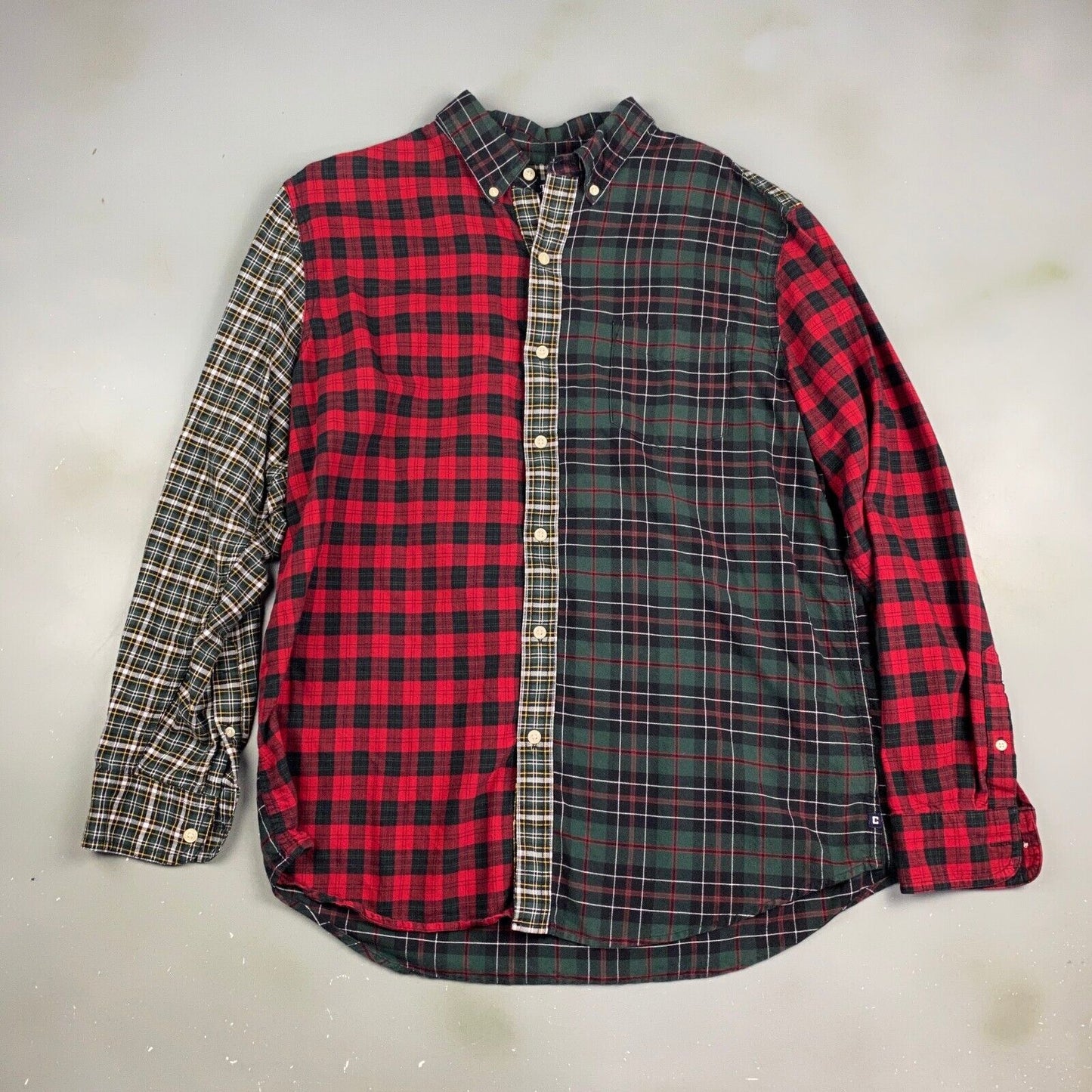 VINTAGE Chaps Multi-Plaid Flannel Button Up Shirt sz Large Adult