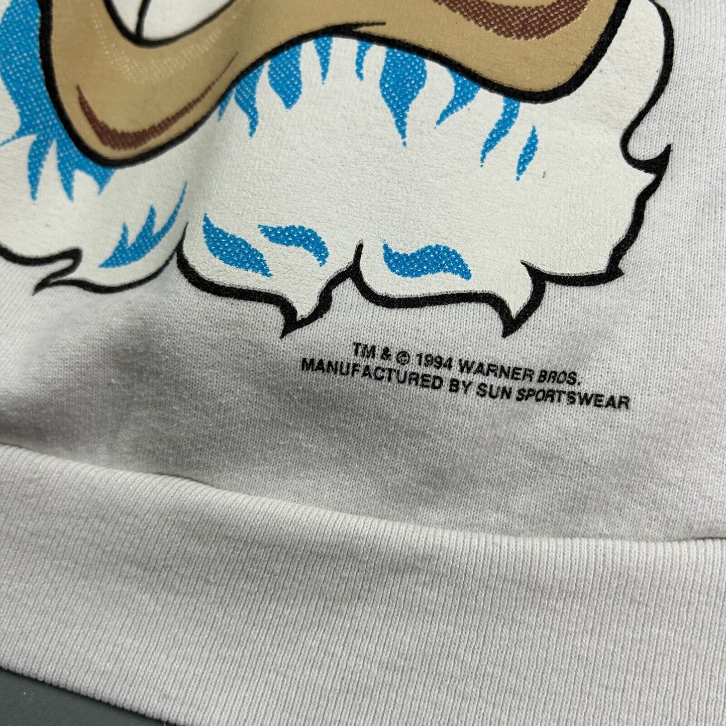 VINTAGE 90s TAZ Big Face Christmas White Crewneck Sweater sz Large Adult
