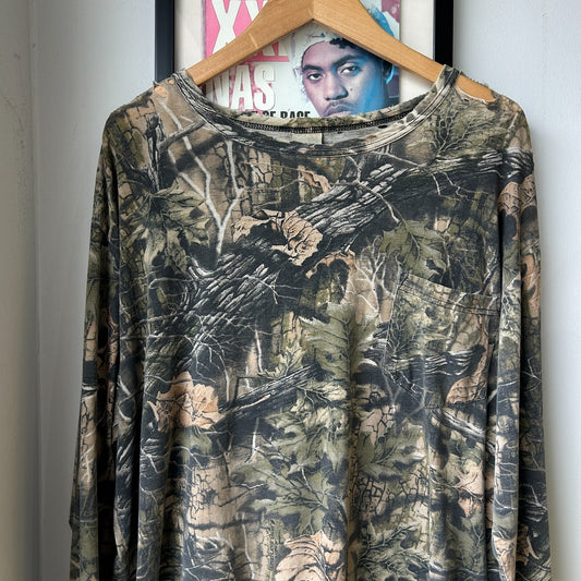 VINTAGE | Real Tree Thrashed Camo Long Sleeve T-Shirt sz XL