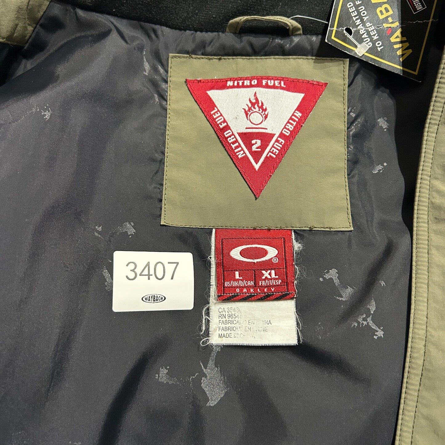 VINTAGE | Oakley Nitro Fuel Layer 2 Snowboard Jacket sz L