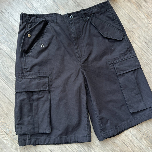 STUSSY | Black Cargo Pocket Loose Fit Shorts sz W34