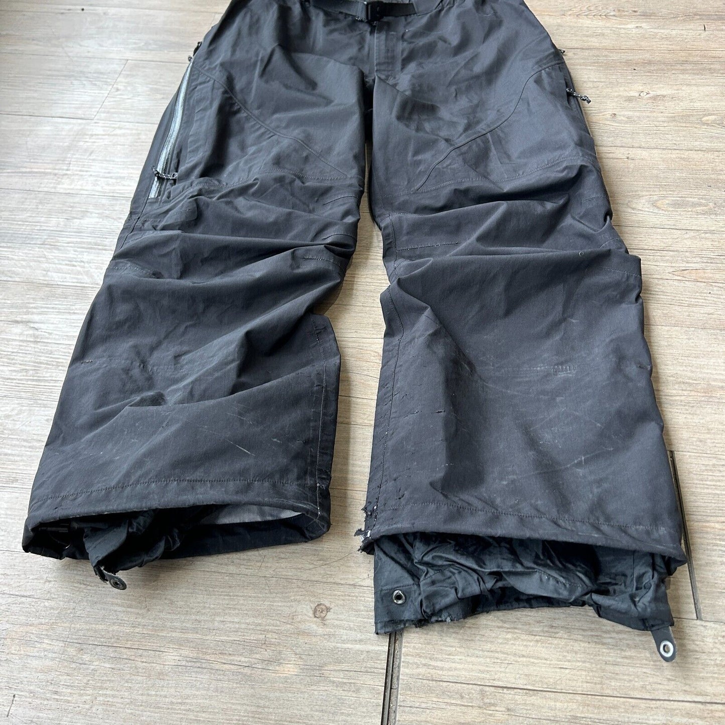 VINTAGE | Arc’teryx Black Gore-Tex Tech Snow Pants sz L-Short W32