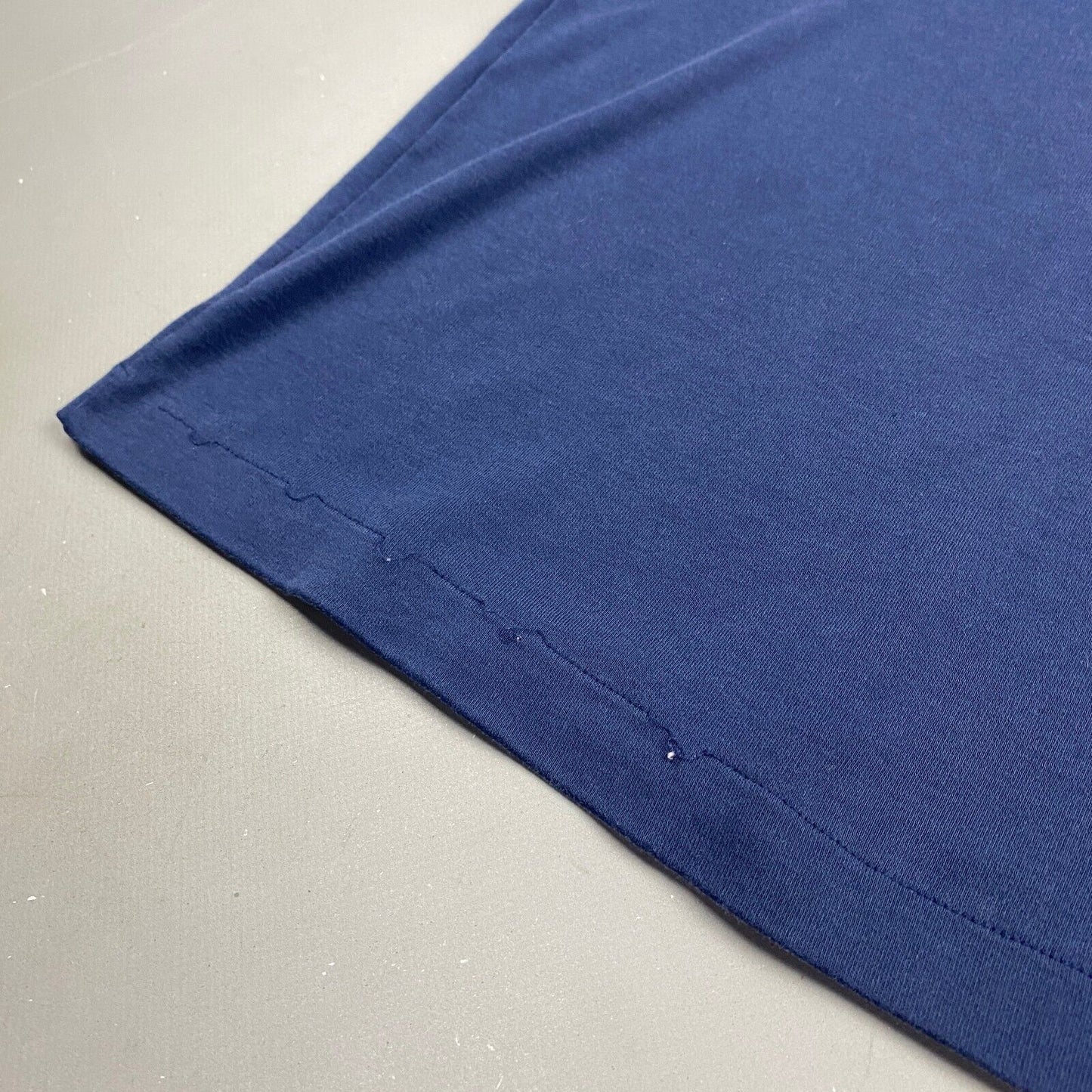 VINTAGE 90s Blank Navy T-Shirt sz Medium Men Adult