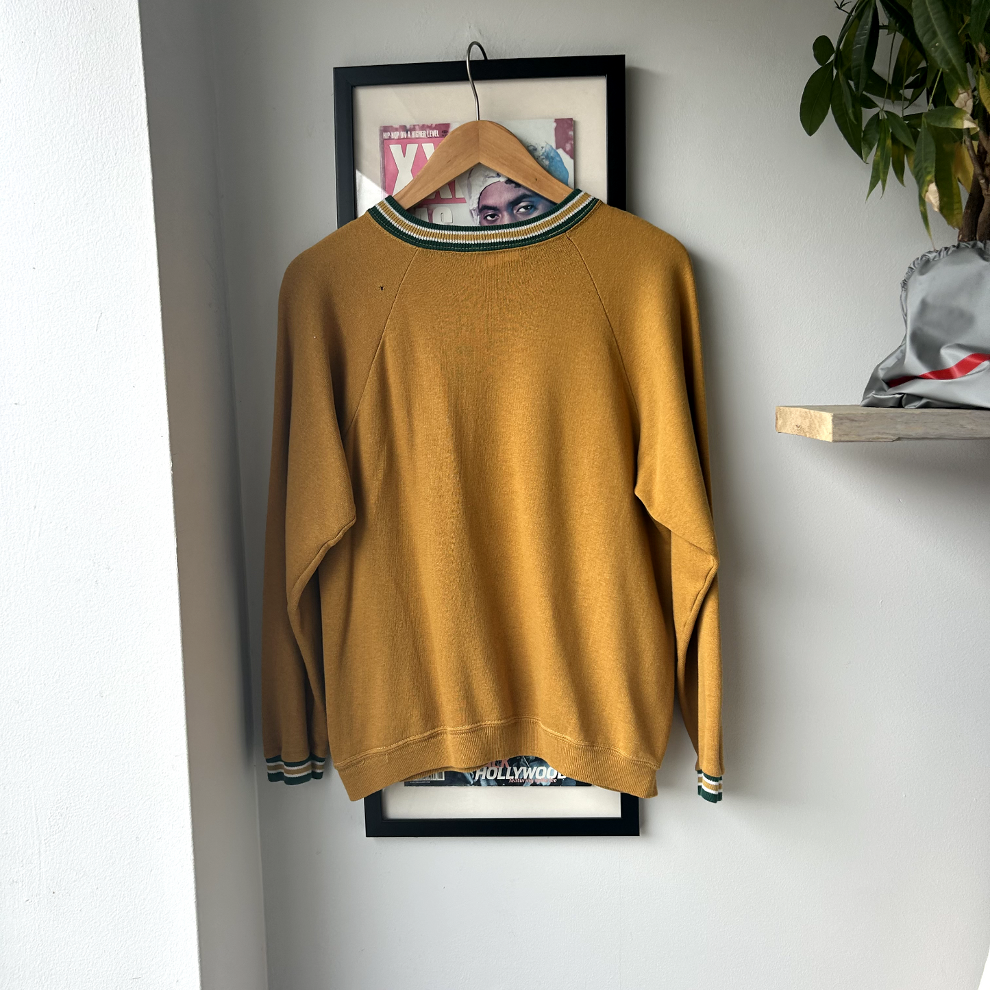 VINTAGE 1980s | Yellow Ribbed Raglan Blank Crewneck Sz Small