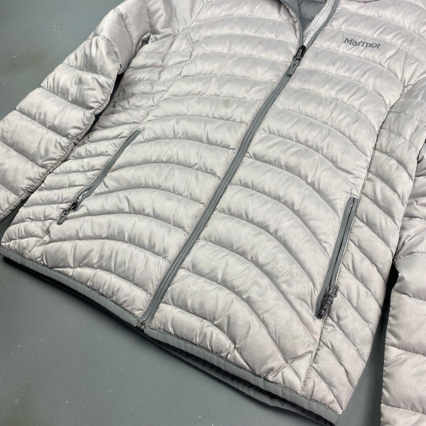 VINTAGE Marmot Silver 600 Fill Light Down Jacket sz Small Adult