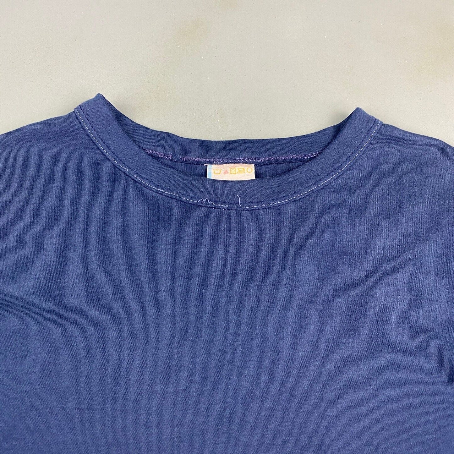 VINTAGE 90s Blank Navy T-Shirt sz Medium Men Adult