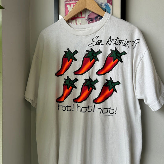 VINTAGE 90s | San Antonio TX Spicy HOT Peppers T-Shirt sz L Adult