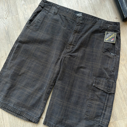 VINTAGE Y2K | Vans Black Plaid Loose Fit Shorts sz W38