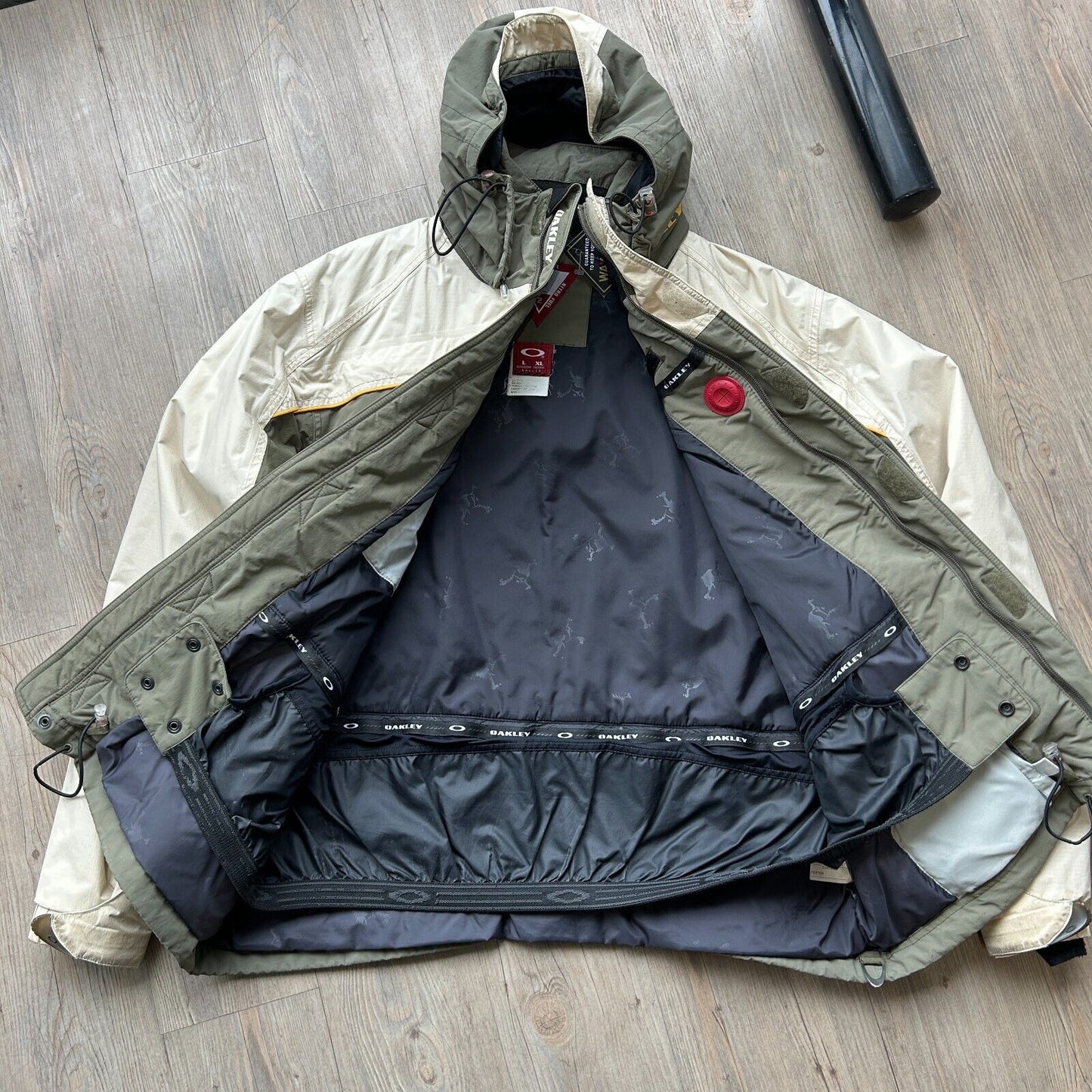 VINTAGE | Oakley Nitro Fuel Layer 2 Snowboard Jacket sz L