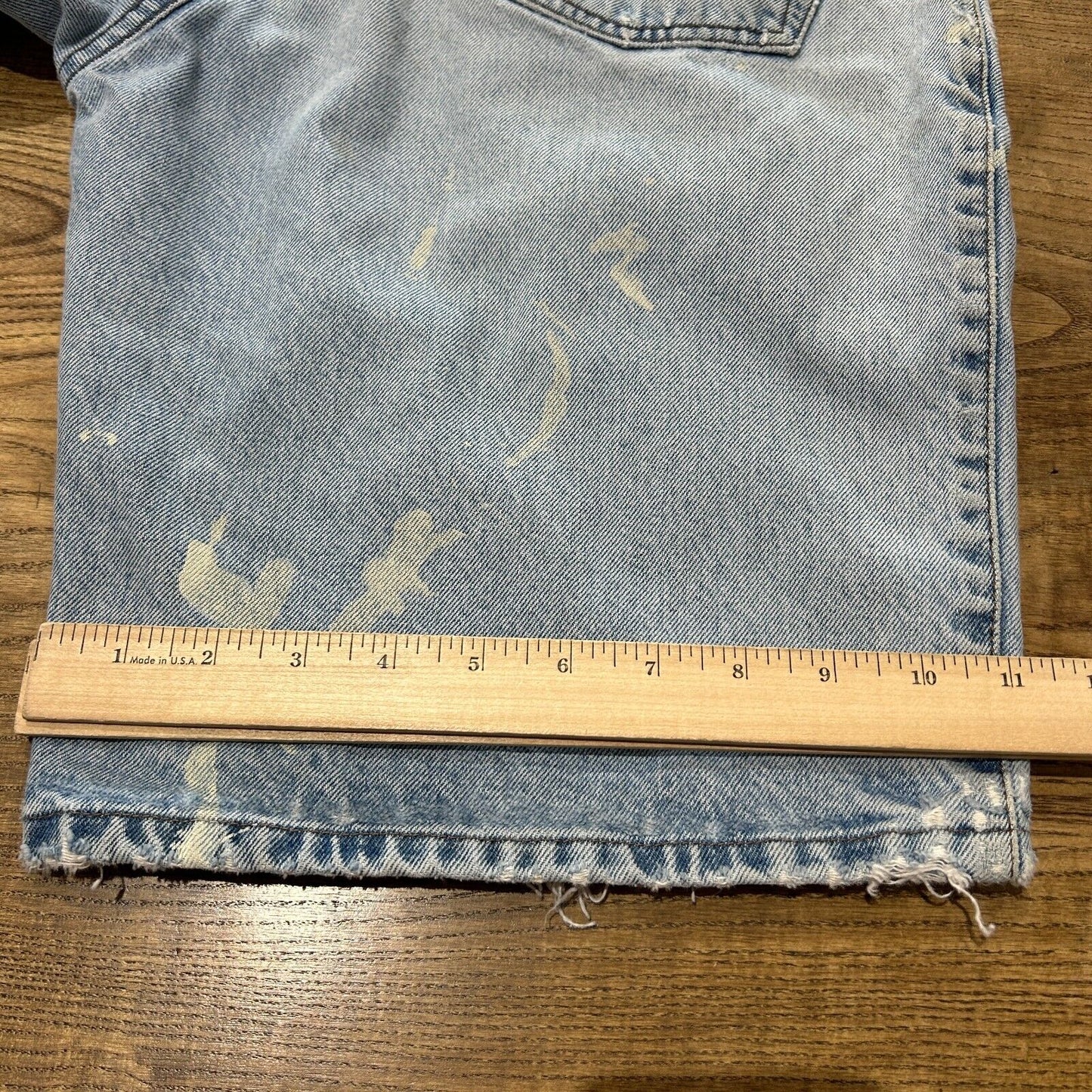 VINTAGE 90s | Levis SilverTab Paint Splatter Thrashed Loose Jean Shorts sz W31