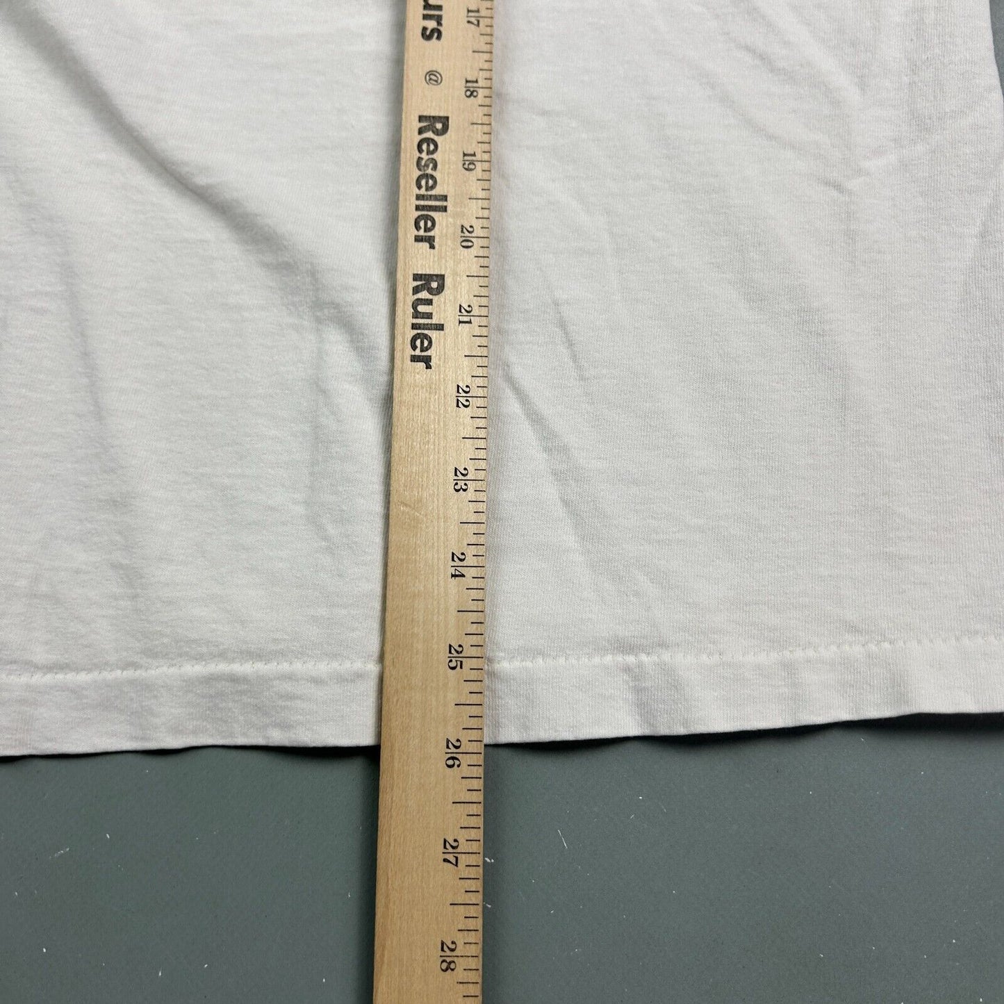 VINTAGE 90s | Shippensburg University Sunflower T-Shirt sz L Adult