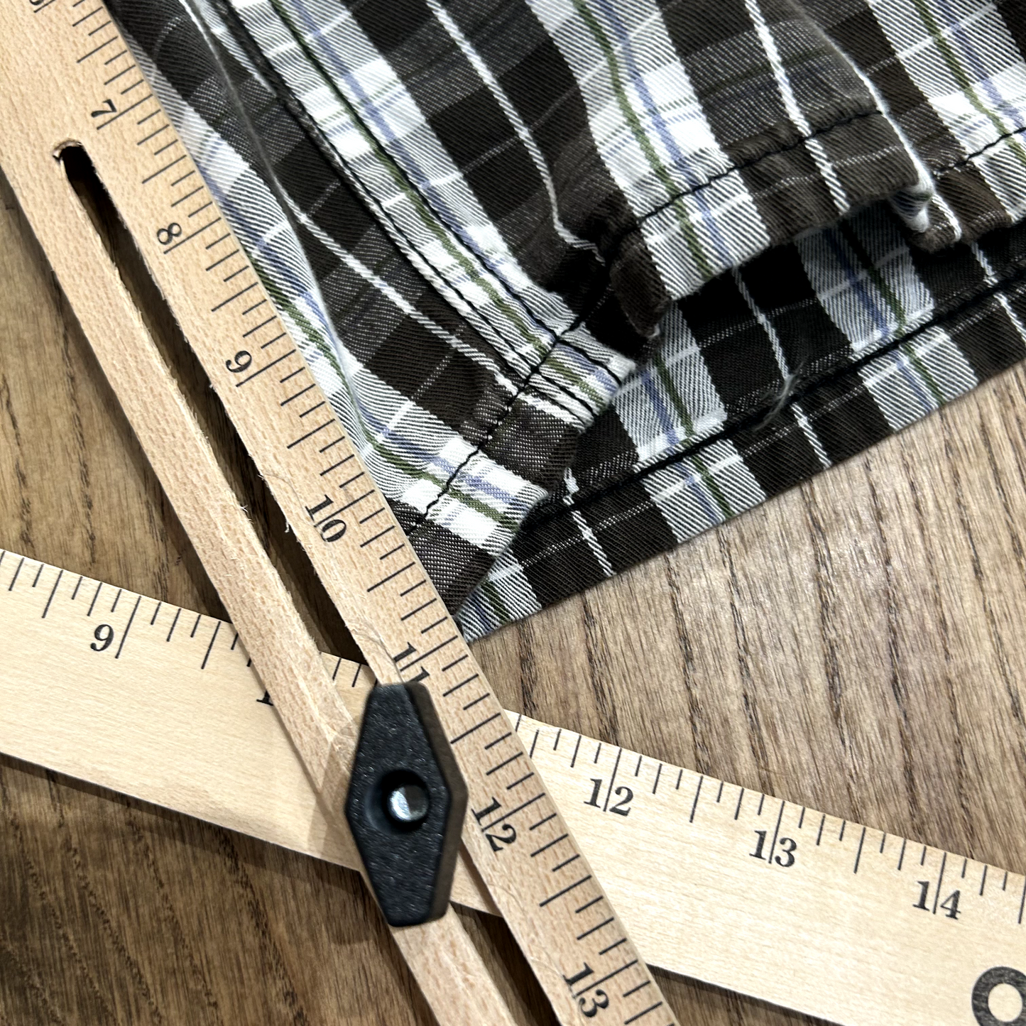 Vintage Y2K Levi's Plaid Shorts Light Weight sz Mens W34