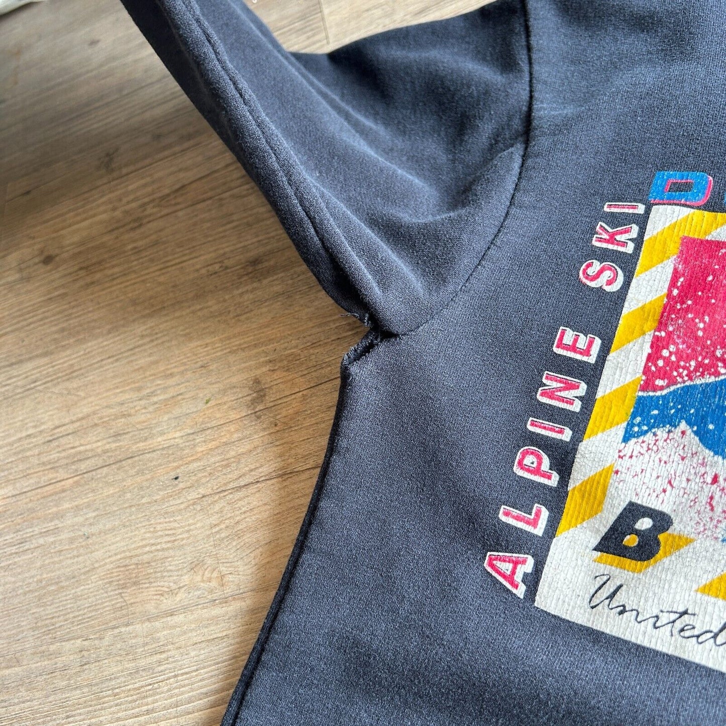 VINTAGE 90s | Alpine Ski Downhill Tour Crew Sweater sz S/M