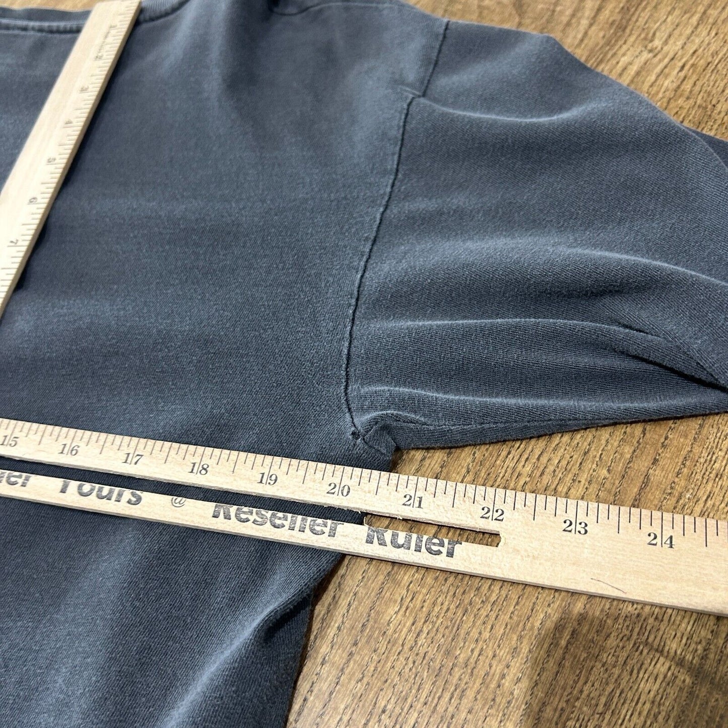VINTAGE 90s | Sessions Faded Long Sleeve T-Shirt sz M