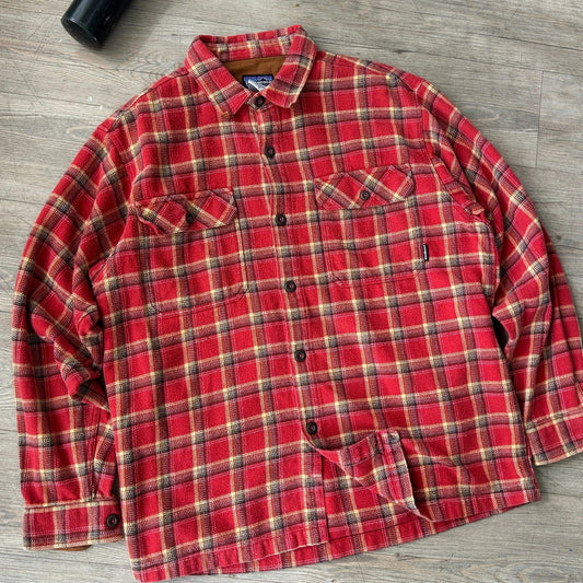 VINTAGE | Patagonia Organic Cotton Plaid Flannel Button Down Shirt sz S/M