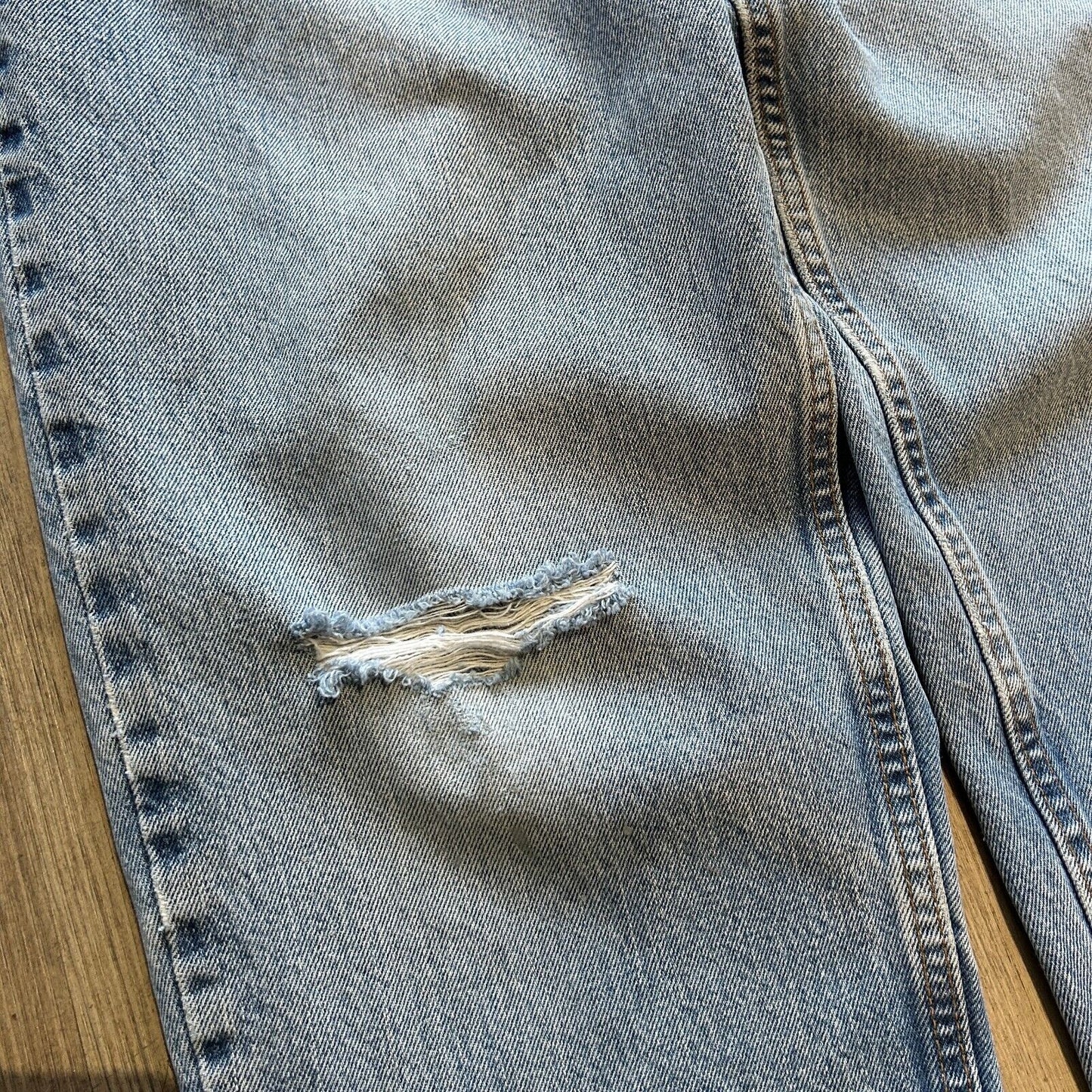 VINTAGE 90s | LEVIS Red Tab Light Wash Loose Fit w Tapper Jeans Pants sz W33 L32