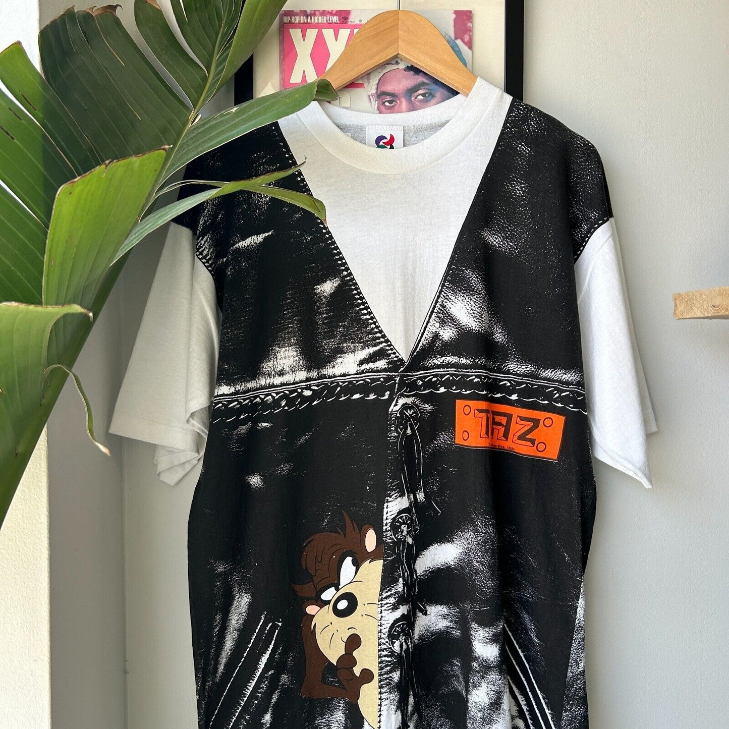 VINTAGE 90s | TAZ All Over Print Cartoon Vest T-Shirt sz M-L