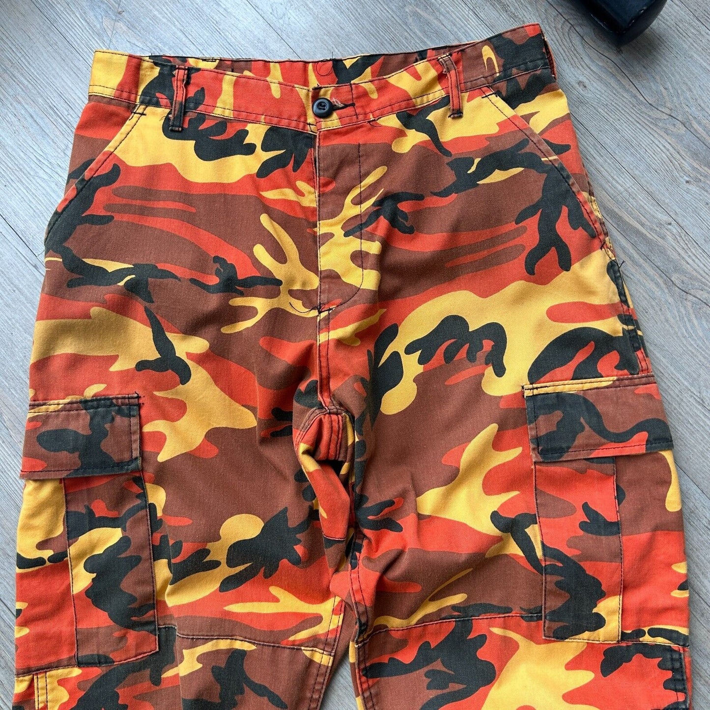VINTAGE | Military Orange Camo Cargo Pants sz M-Reg W33 L32
