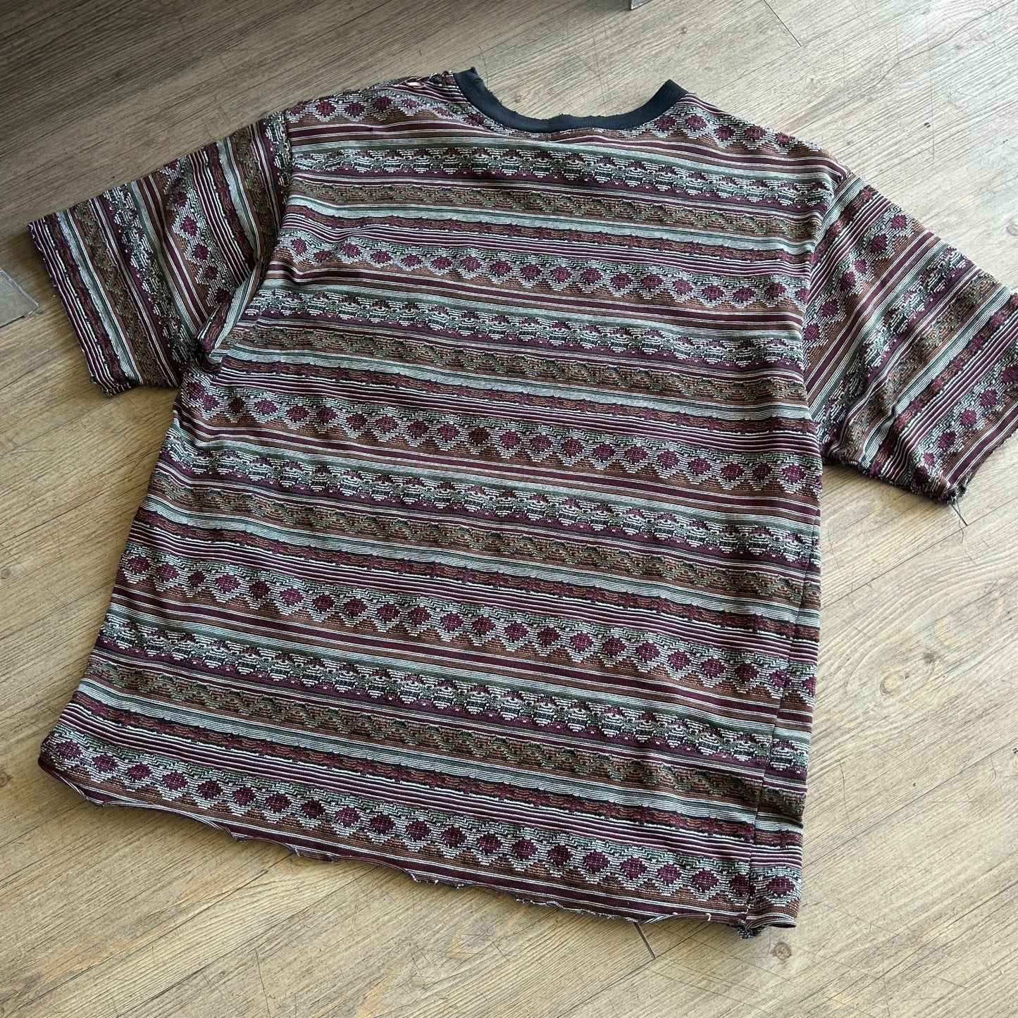 VINTAGE 90s | No Fear Textured Striped Thrashed Surf Skate T-Shirt sz L