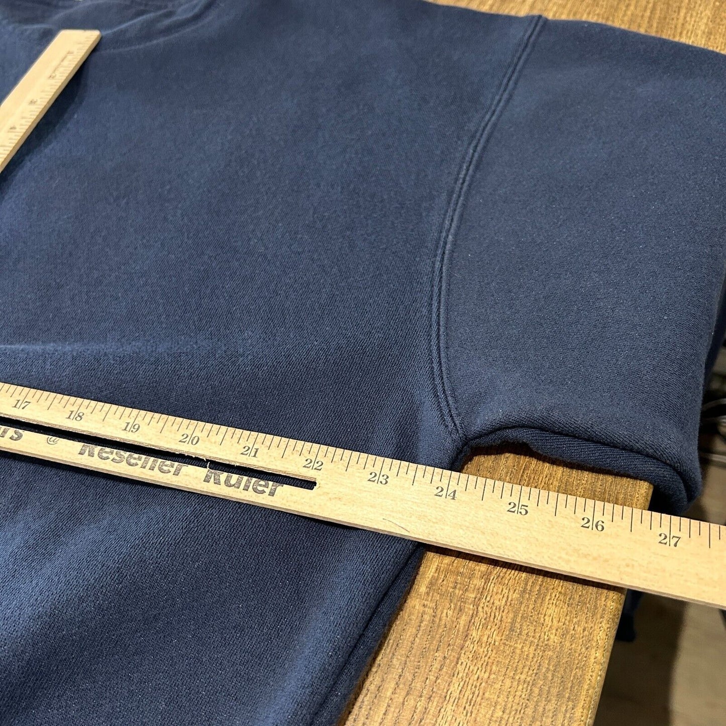 VINTAGE | Georgetown Embroidered Crest Crew Sweater sz L