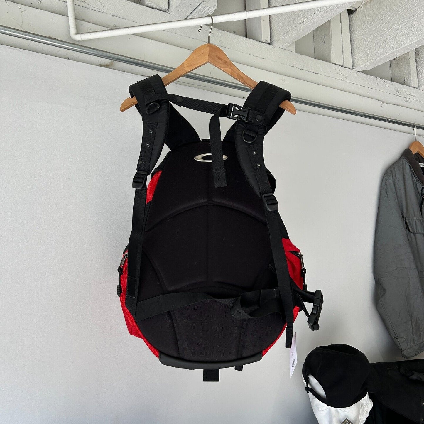 VINTAGE | OAKLEY Icon Tactical Red Backpack