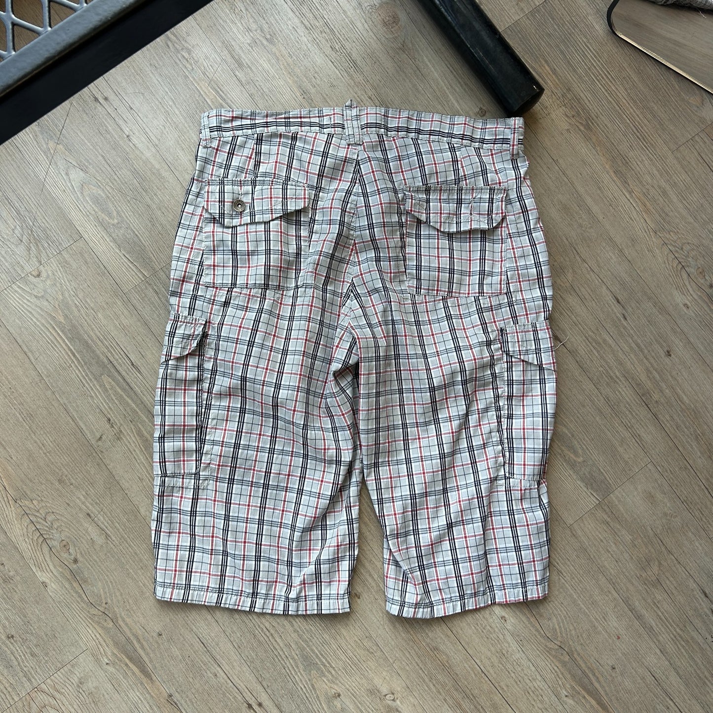 VINTAGE | Bagarda Loose Fit Plaid Cargo Shorts sz W34