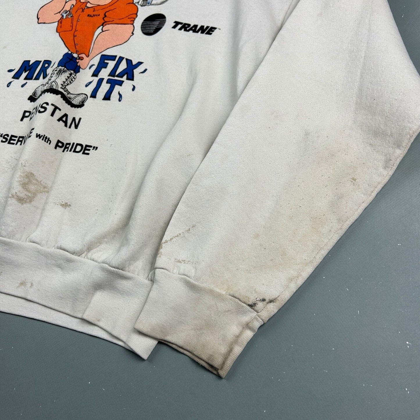 VINTAGE 90s The Incredible Mr Fix It Distressed Crewneck Sweater sz Medium Adult