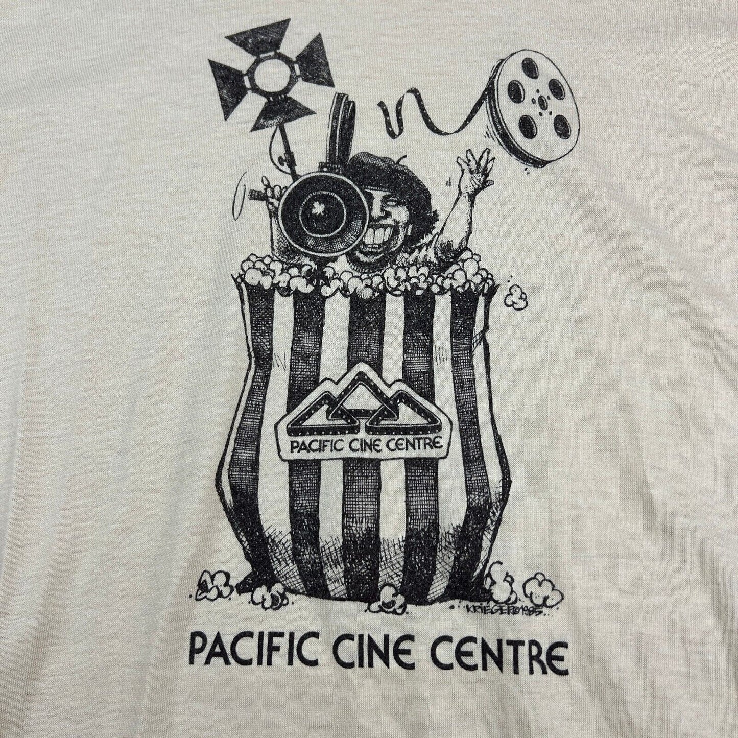 VINTAGE 80s | Pacific Cine Centre Movie Oat T-Shirt sz Small Men Adult