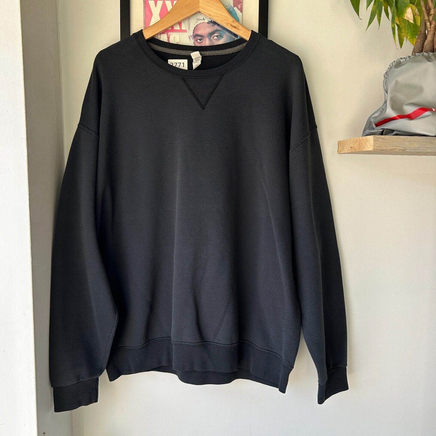 VINTAGE | Blank Faded Black FOTL Crewneck Sweater sz XL
