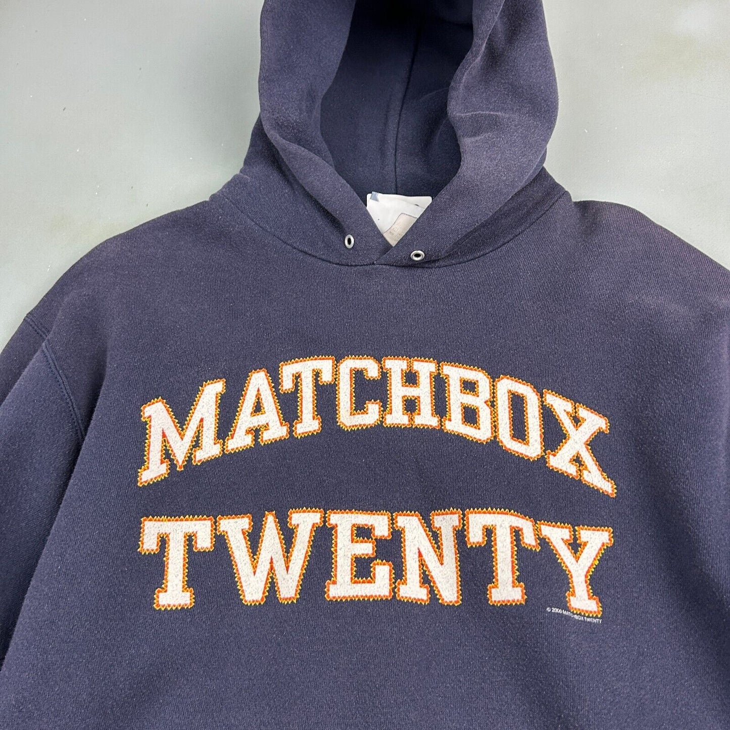 VINTAGE 2000 Matchbox Twenty Faded Heavyweight Hoodie Sweater sz S-M Adult