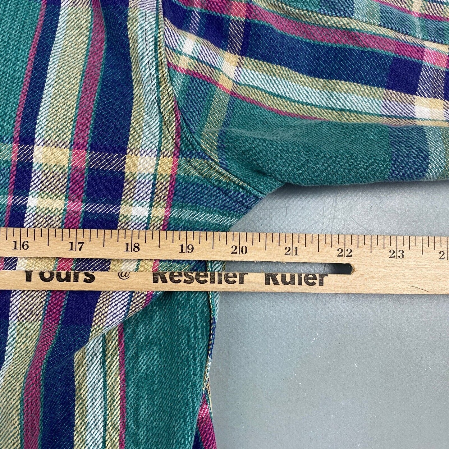 VINTAGE 90s GFC Faded Plaid Flannel Button Up Shirt sz Medium Adult