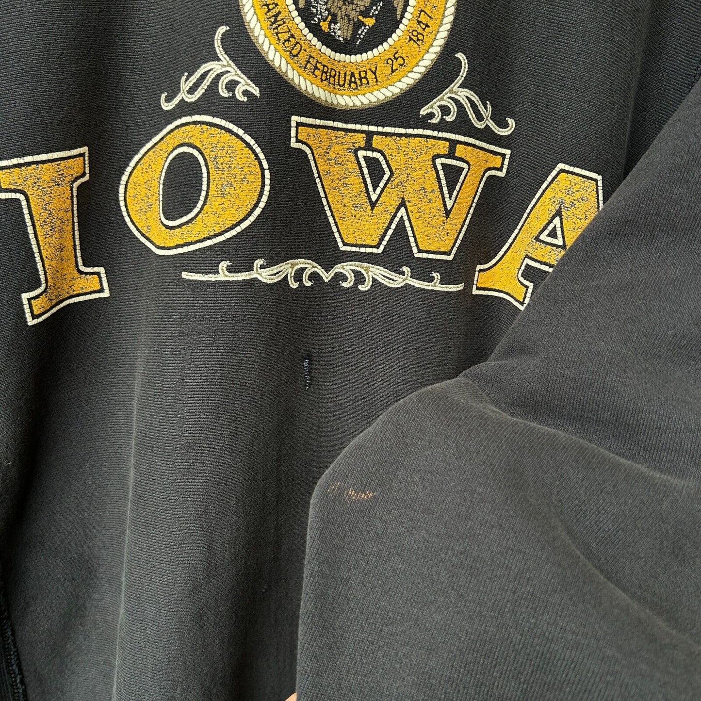 VINTAGE 90s | Iowa College Heavyweight Crew Sweater sz M