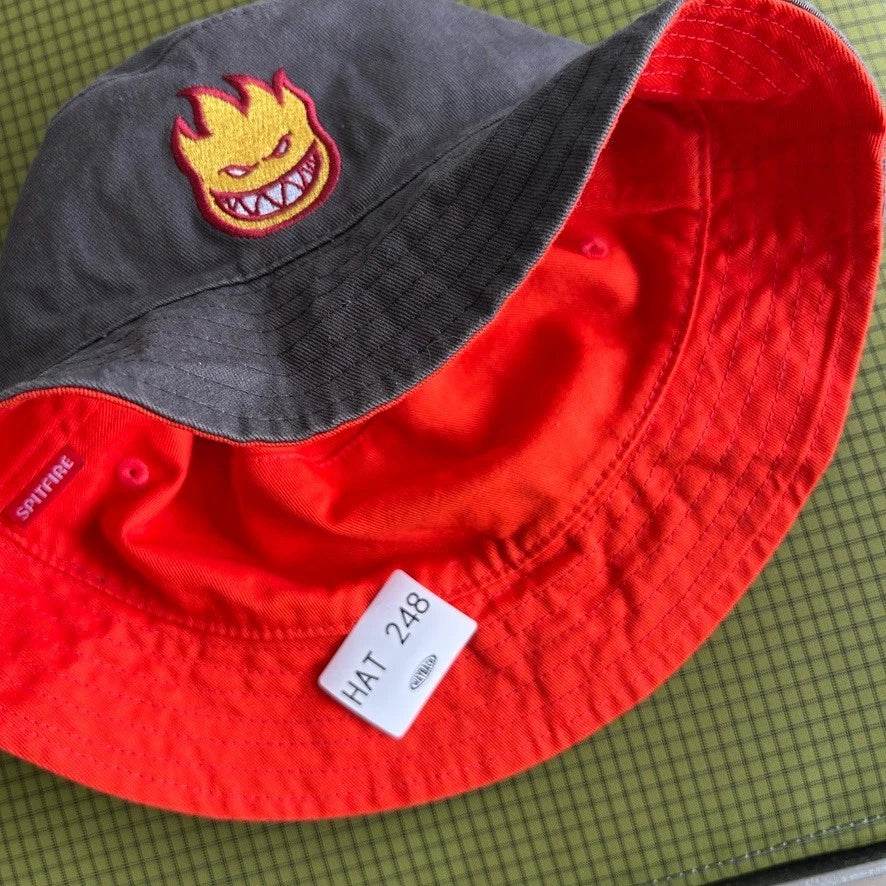 VINTAGE | SPITFIRE Reversible Get Lit Bucket Hat sz OS