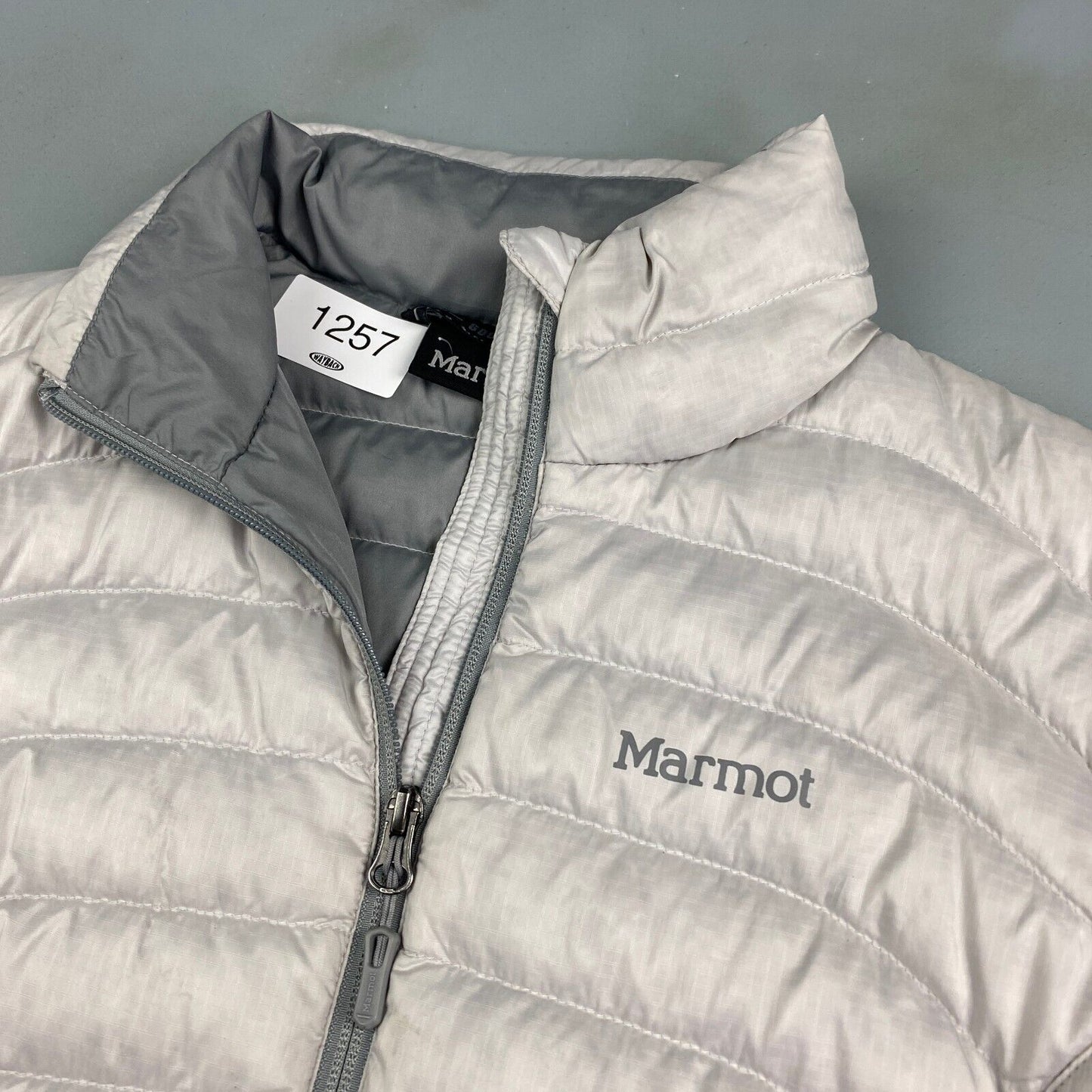 VINTAGE Marmot Silver 600 Fill Light Down Jacket sz Small Adult