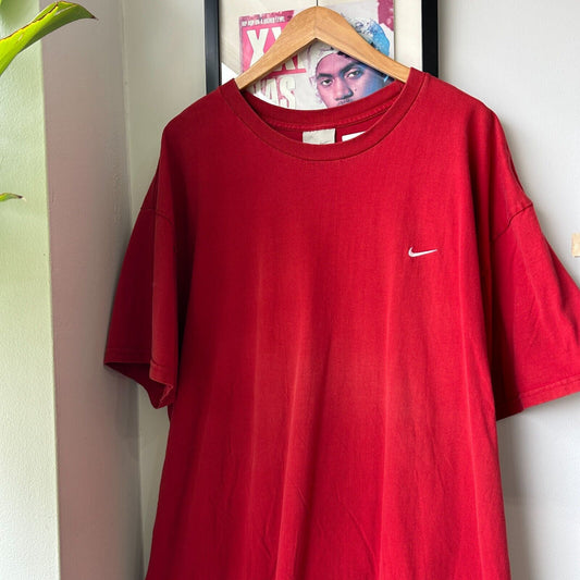 VINTAGE | NIKE Mini Swoosh Embroidered Logo Red T-Shirt sz XXL Adult