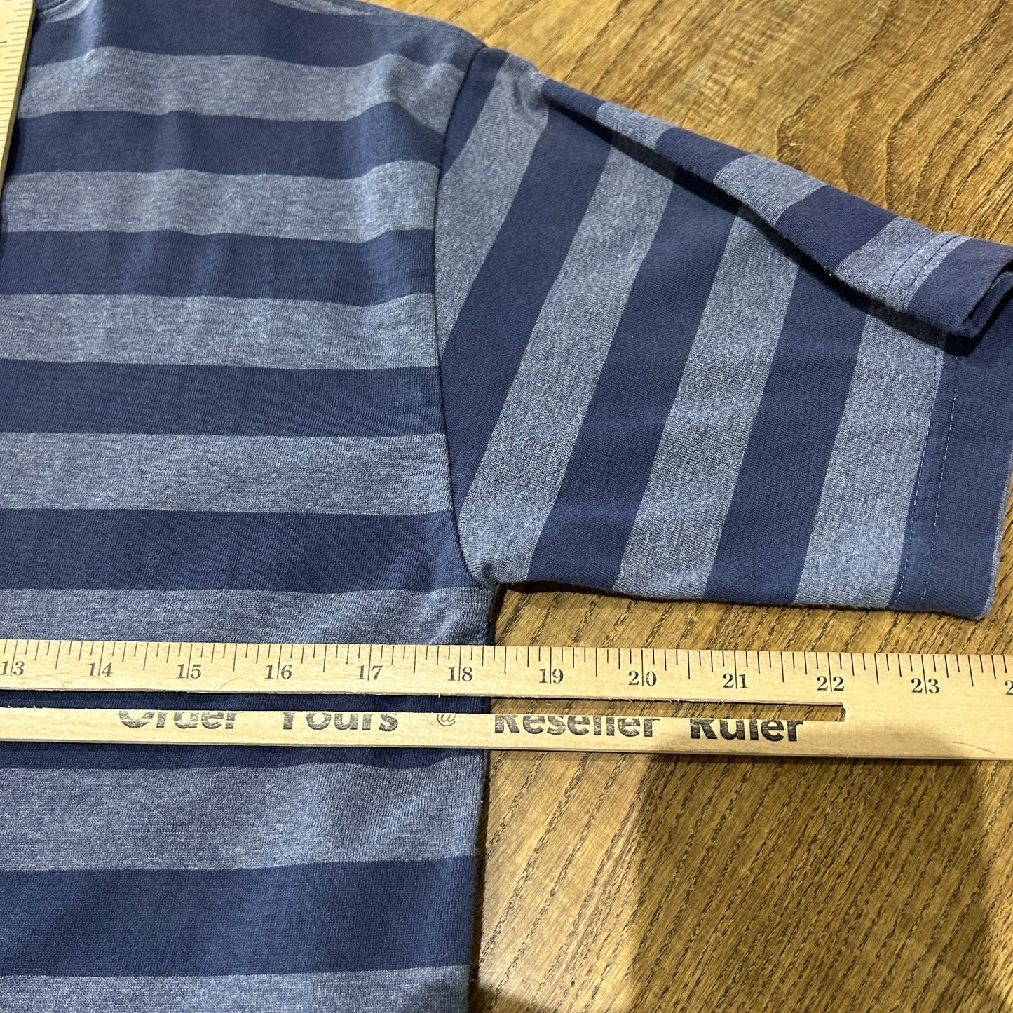 VINTAGE 90s | Blank Blue Striped T-Shirt sz S