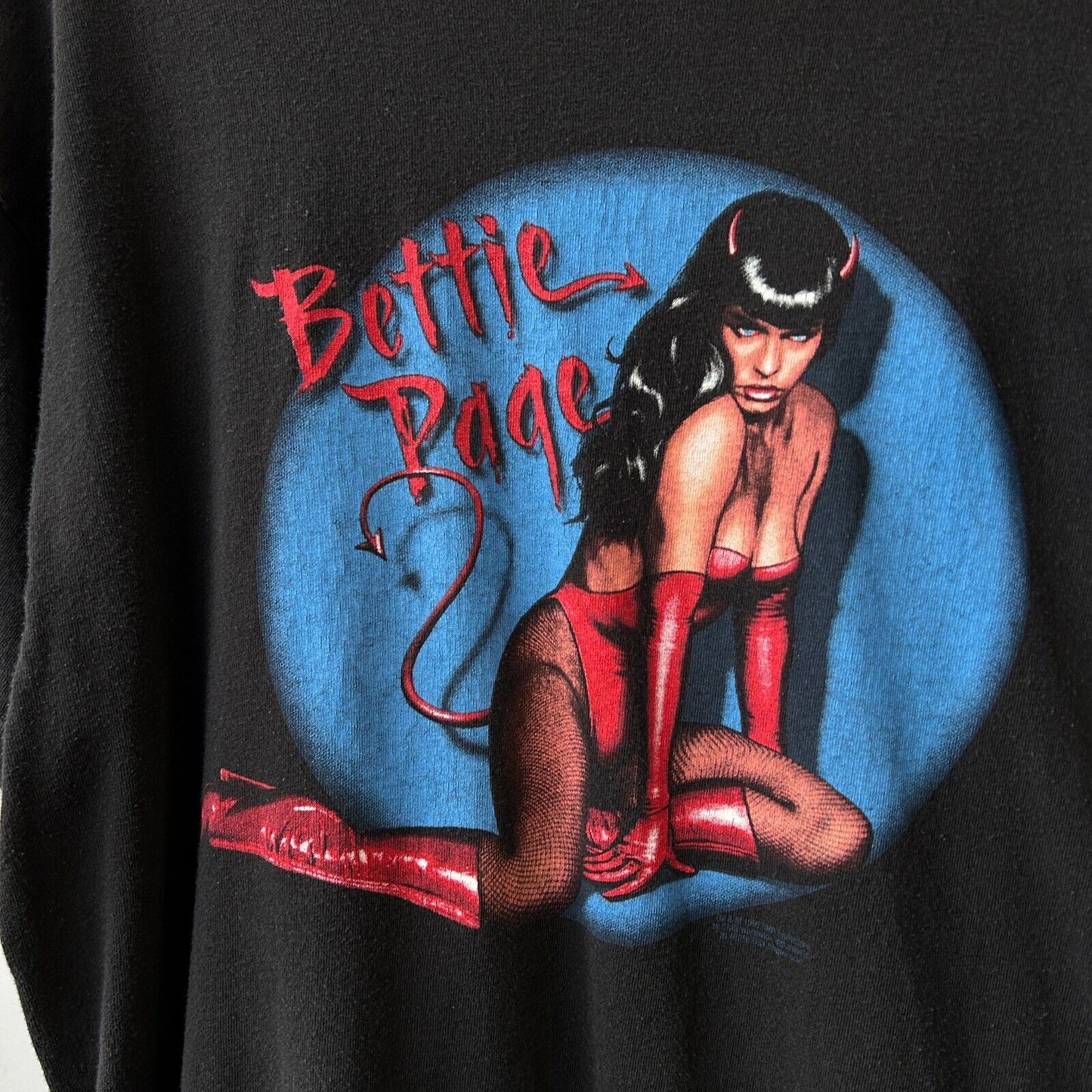 VINTAGE 90s | Bettie Page Devil Pin Up Model T-Shirt sz L Adult
