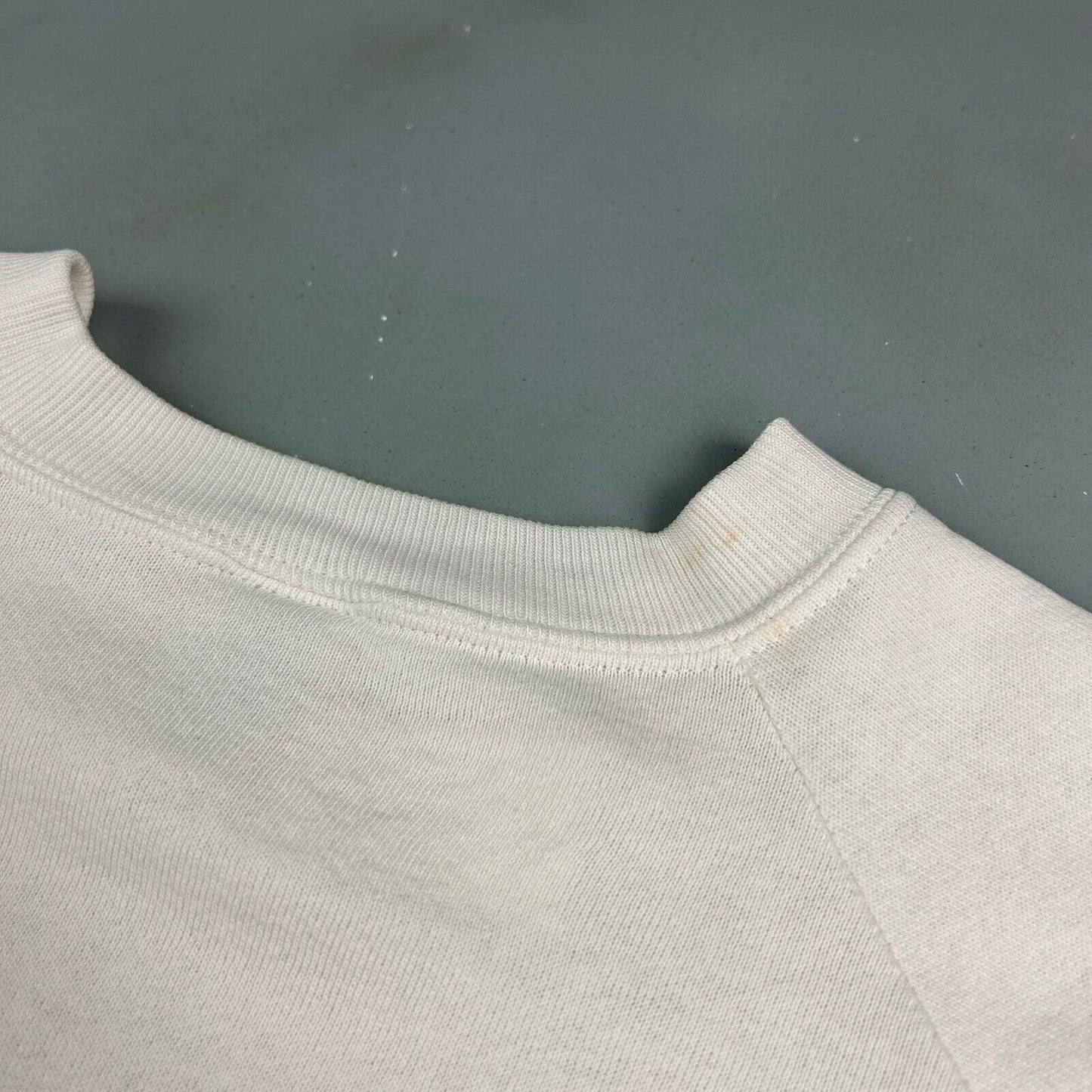 VINTAGE 80s Georgetown University White Crewneck Sweater sz Large Adult
